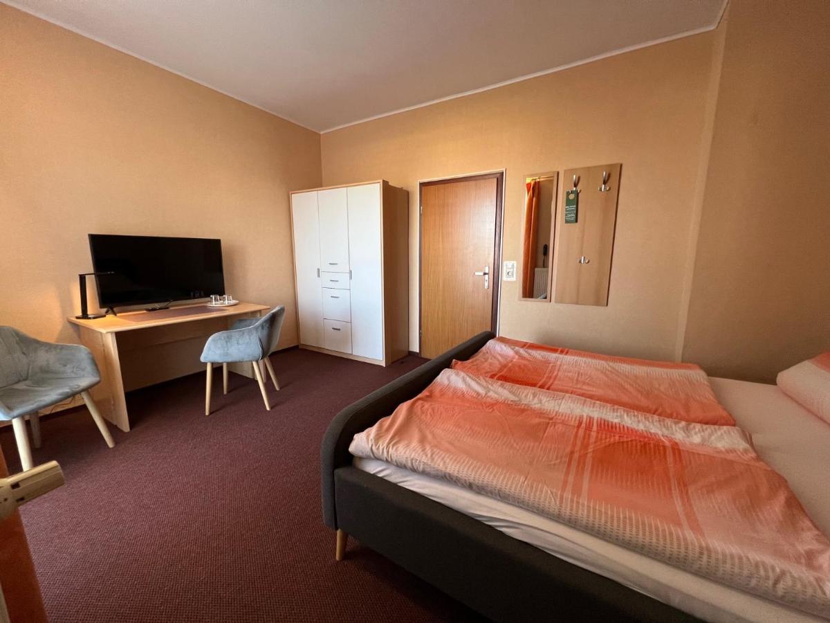 Hotelpension Am Thermalbad Bad Nenndorf Esterno foto