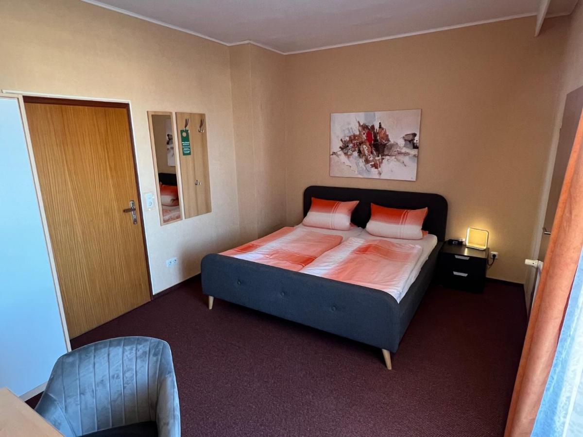 Hotelpension Am Thermalbad Bad Nenndorf Esterno foto